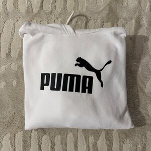 white puma hoodie women’s size large
